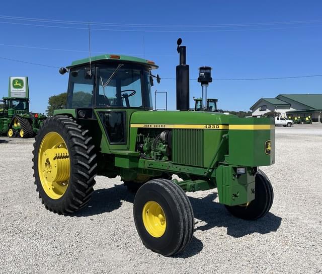 Image of John Deere 4230 equipment image 4