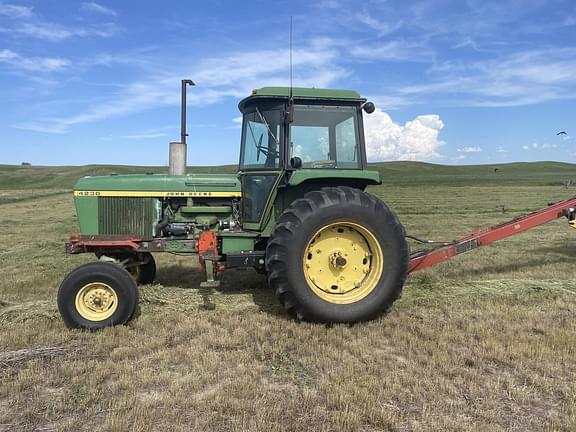 Image of John Deere 4230 Primary image