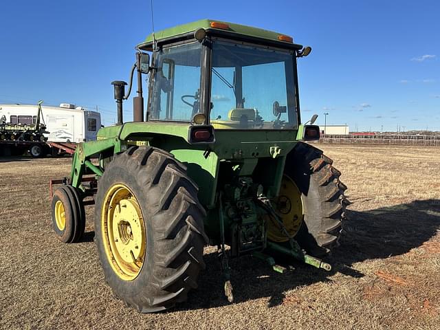 Image of John Deere 4230 equipment image 2