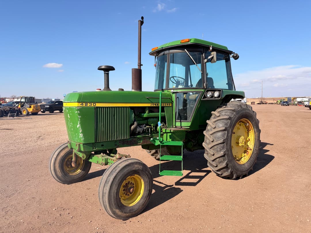Image of John Deere 4230 Primary image