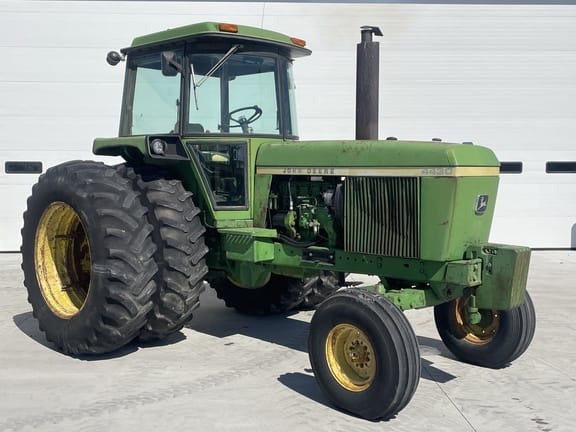 1973 John Deere 4430 Equipment Image0