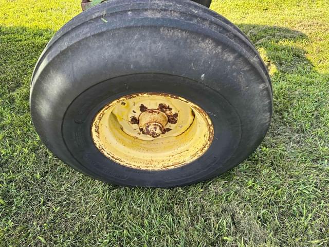 Image of John Deere 4430 equipment image 4