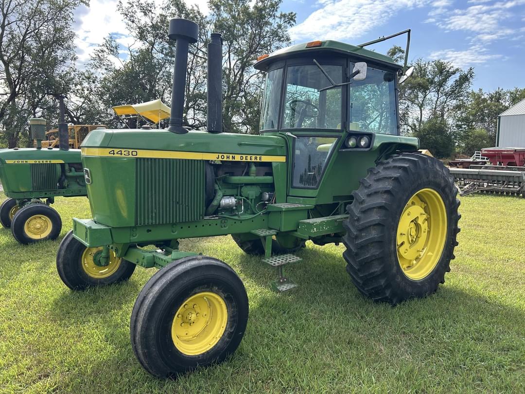 Image of John Deere 4430 Primary image