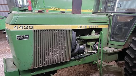 Image of John Deere 4430 equipment image 1