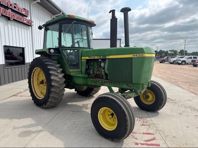 Image of John Deere 4430 equipment image 2