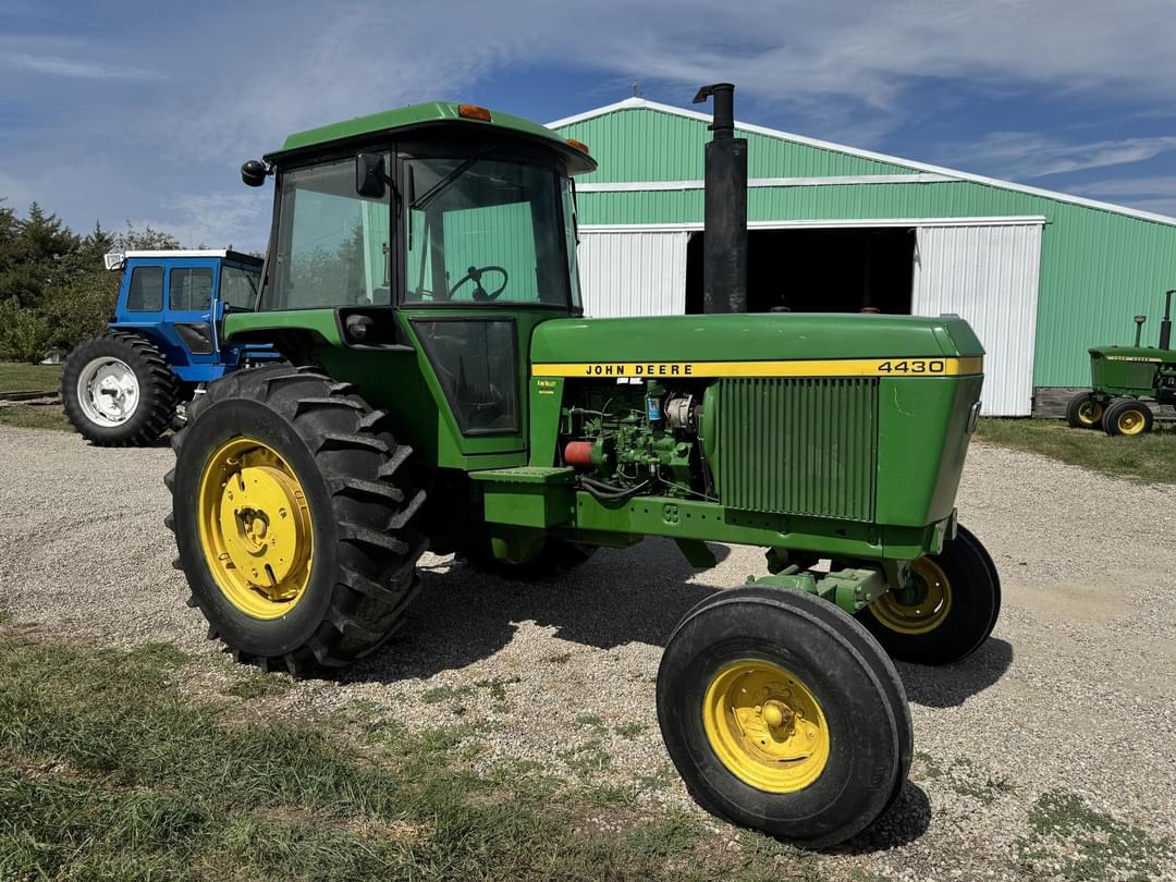Image of John Deere 4430 Image 1