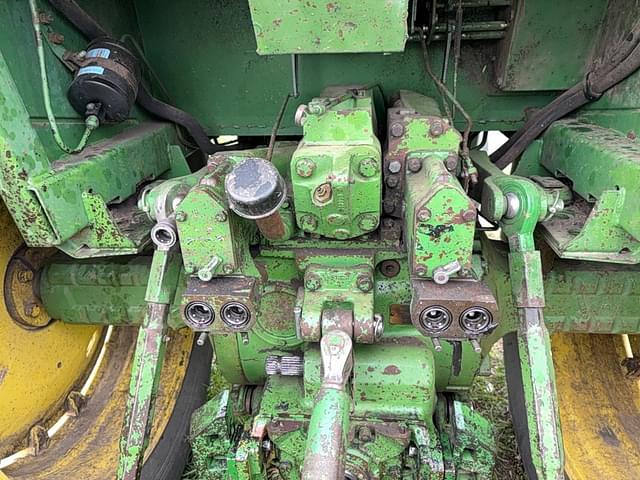 Image of John Deere 4430 equipment image 4