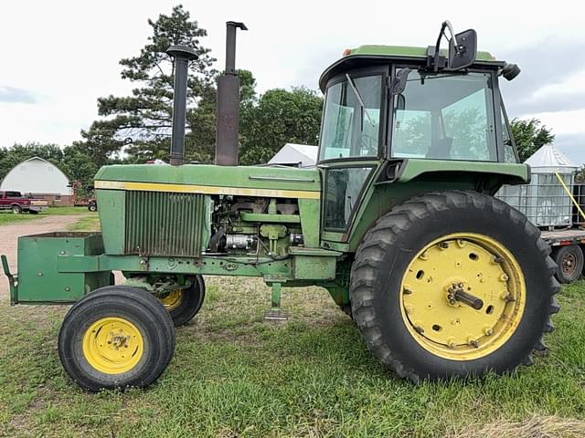 Image of John Deere 4430 equipment image 1