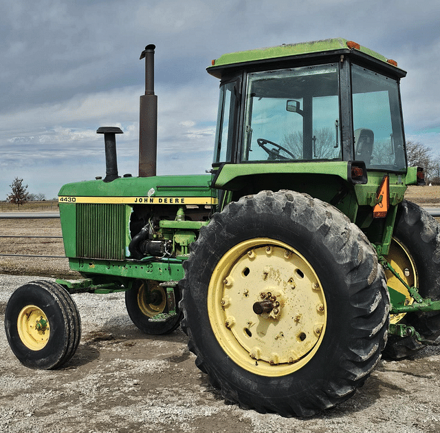 Image of John Deere 4430 equipment image 3