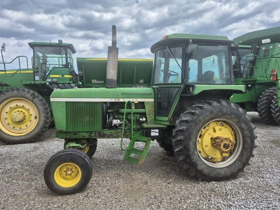 1973 John Deere 4430 Equipment Image0