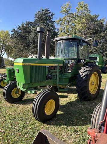 Main image John Deere 4430