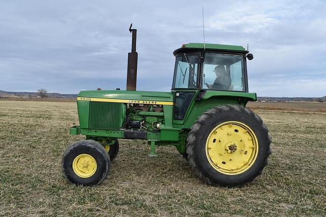 Image of John Deere 4430 equipment image 2