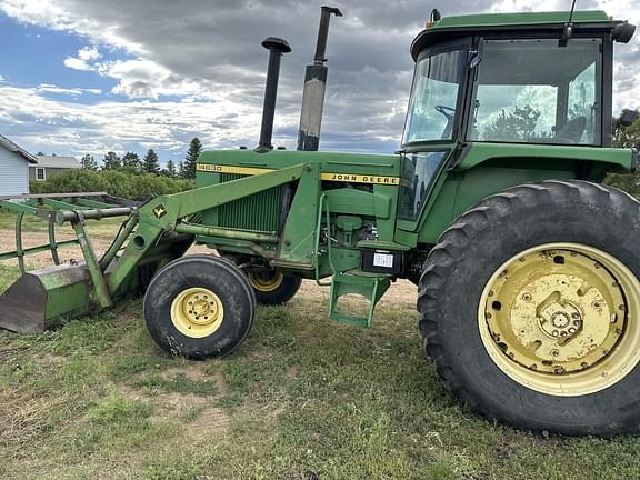 Image of John Deere 4630 equipment image 1