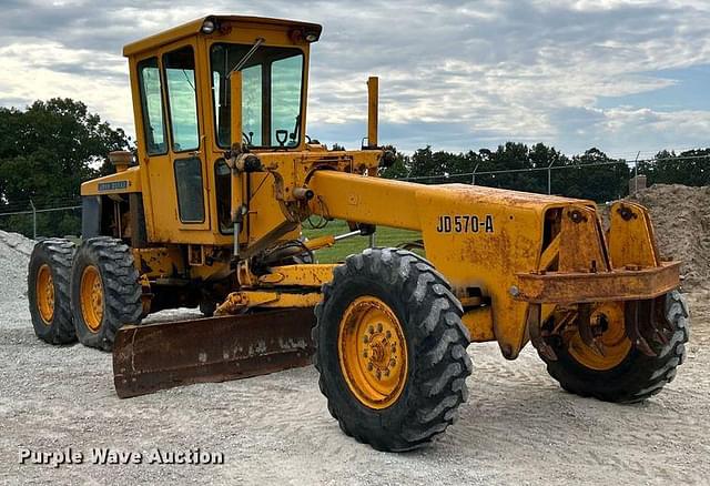 Image of John Deere 570A equipment image 2