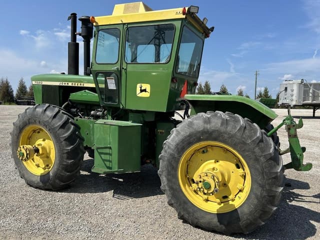 Image of John Deere 7520 equipment image 4