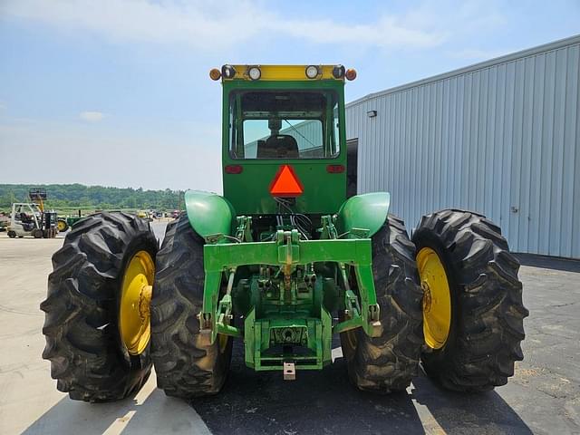 Image of John Deere 7520 equipment image 3