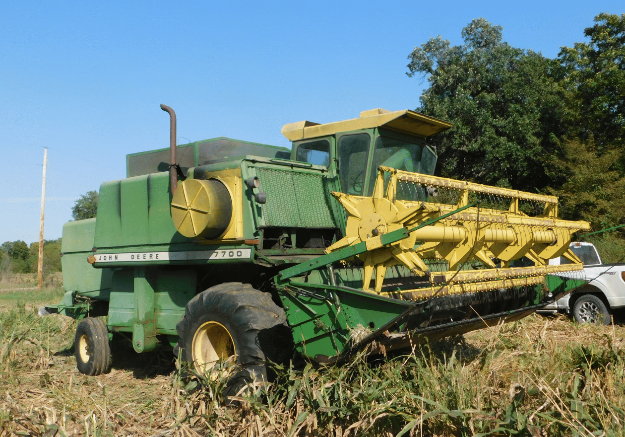 1973 John Deere 7700 Equipment Image0