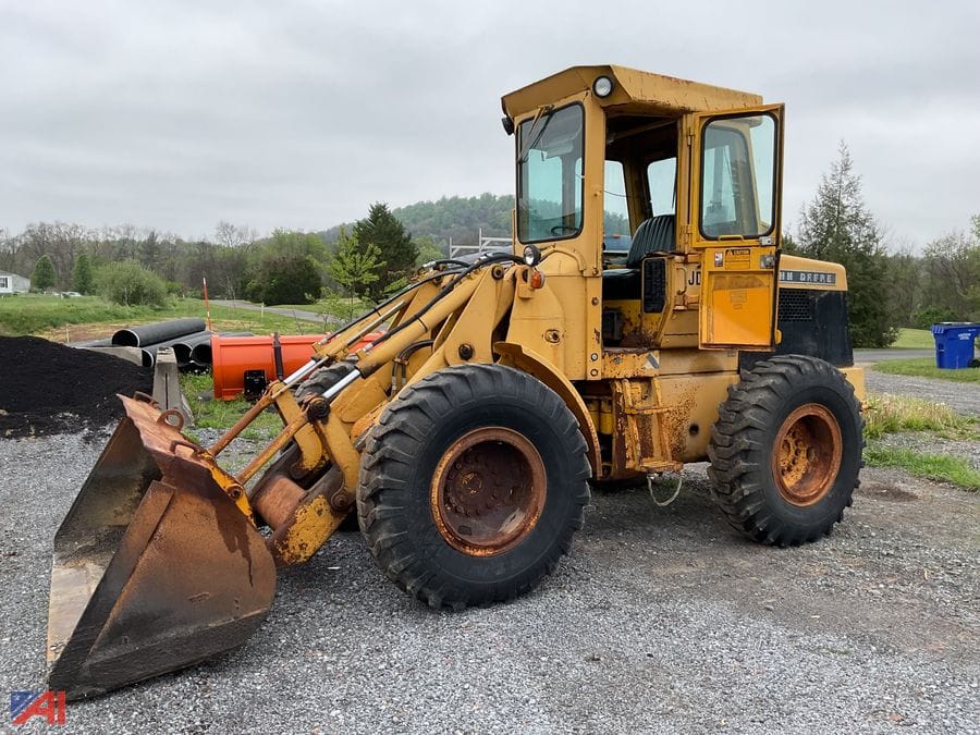 1973 John Deere 544A Equipment Image0
