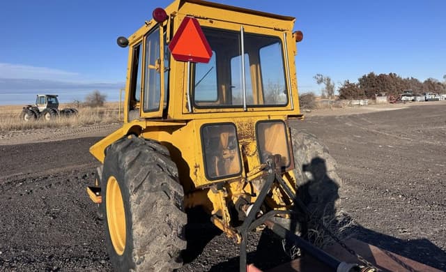 Image of John Deere 401 equipment image 1