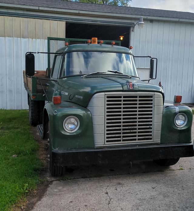 Image of International Loadstar 1600 equipment image 1
