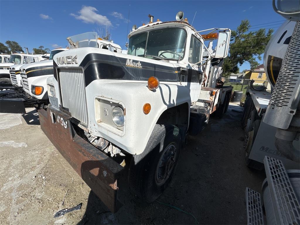 Image of Mack RD685S Primary image
