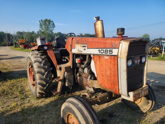 1973 Massey Ferguson 1085 Equipment Image0