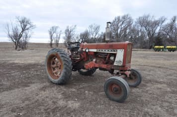 Main image Farmall 656