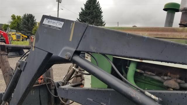 Image of Oliver 1555 equipment image 2