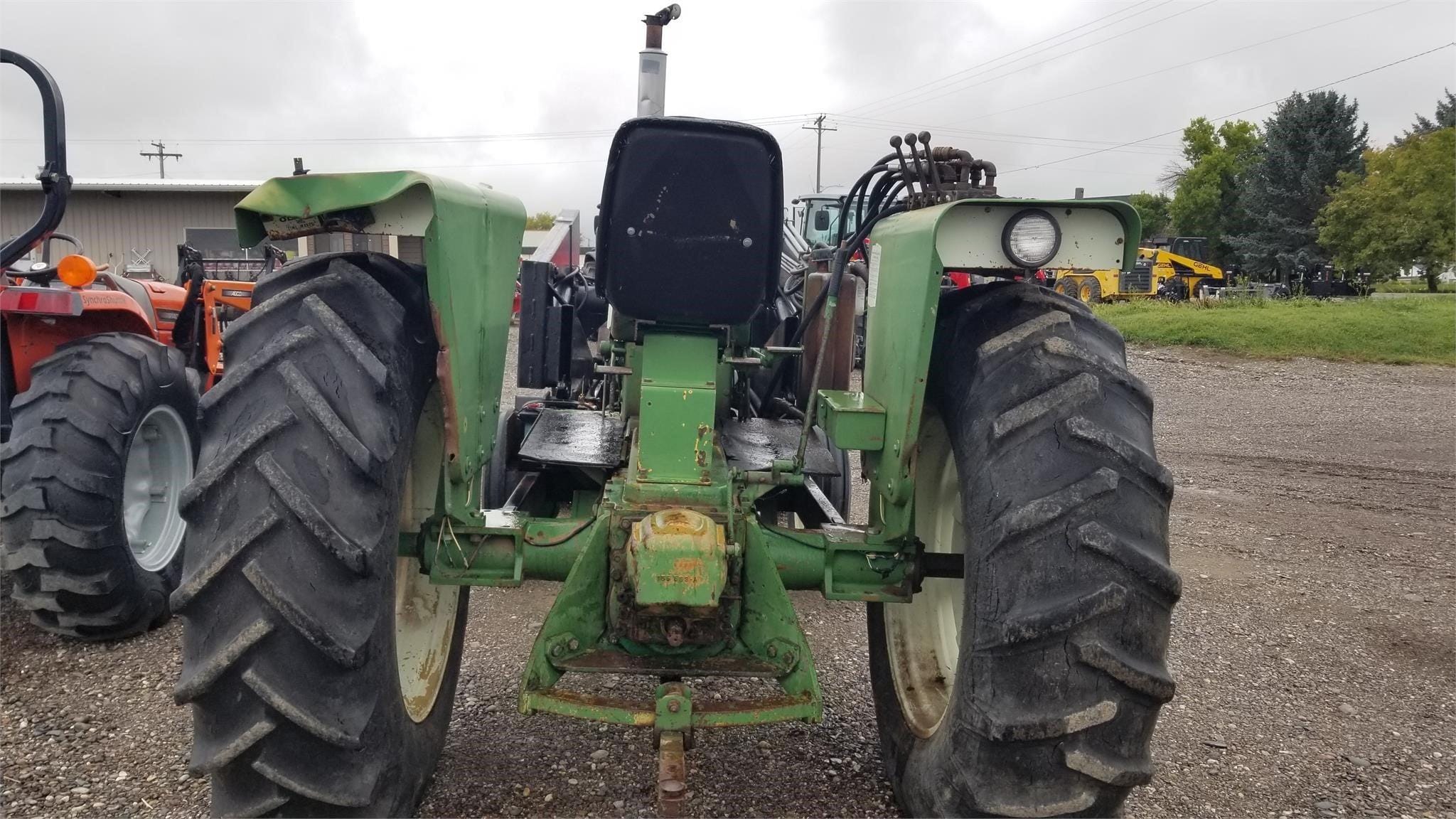 1973 Oliver 1555 Equipment Image0