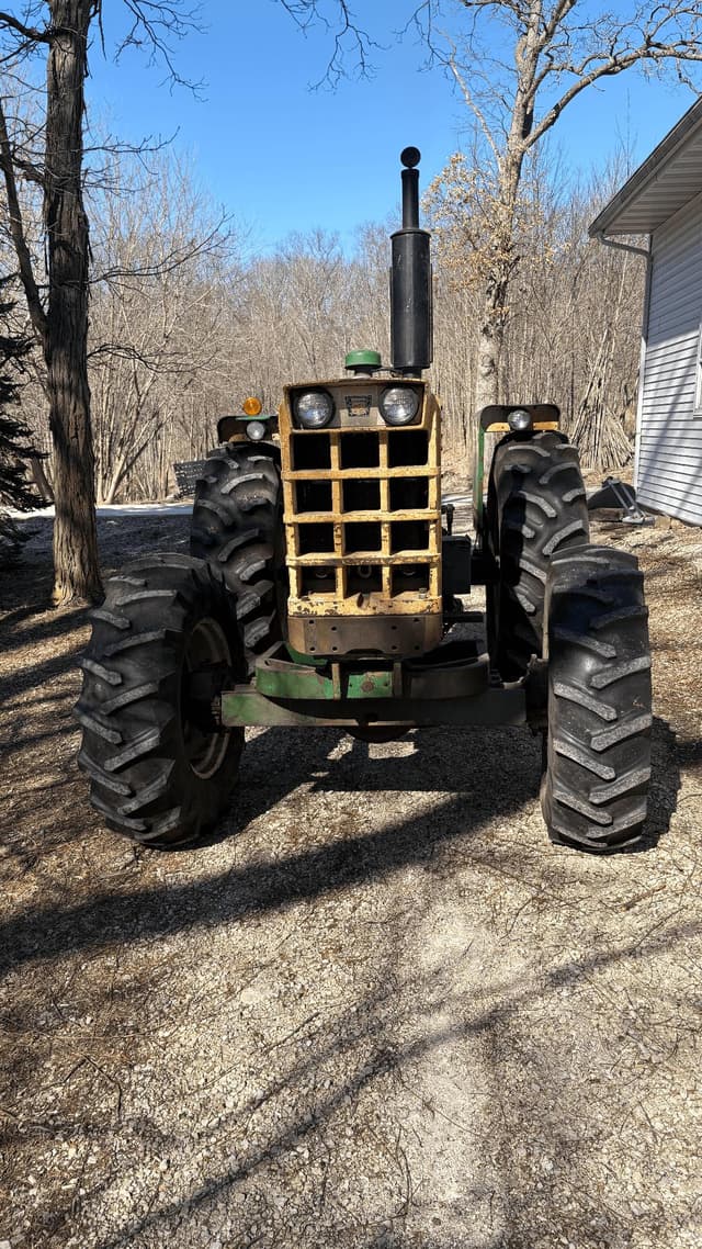 Image of Oliver 1655 equipment image 1