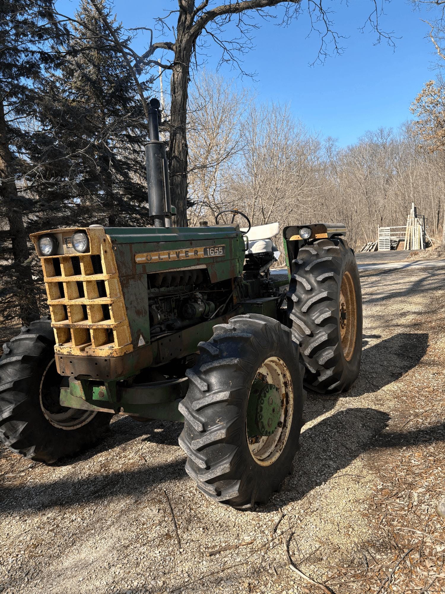 1973 Oliver 1655 Equipment Image0