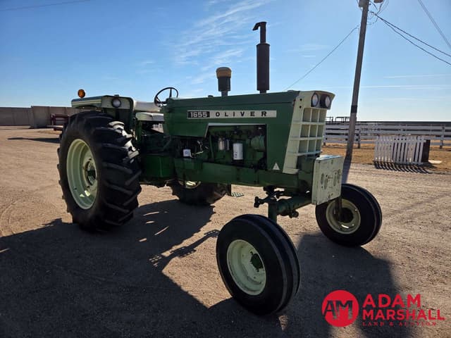 Image of Oliver 1655 equipment image 1