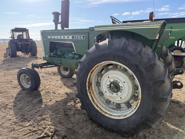 Image of Oliver 1755 equipment image 1