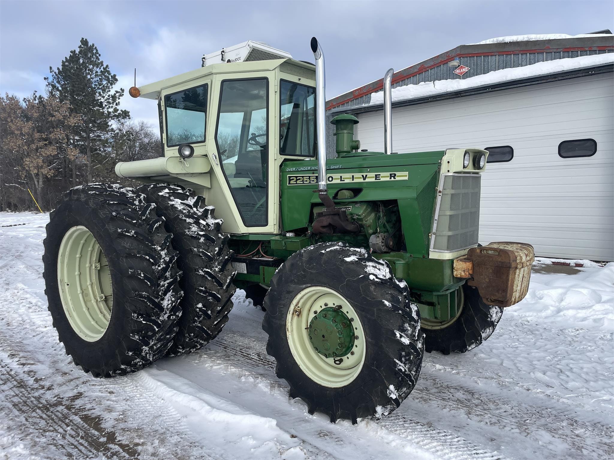 Main image Oliver 2255