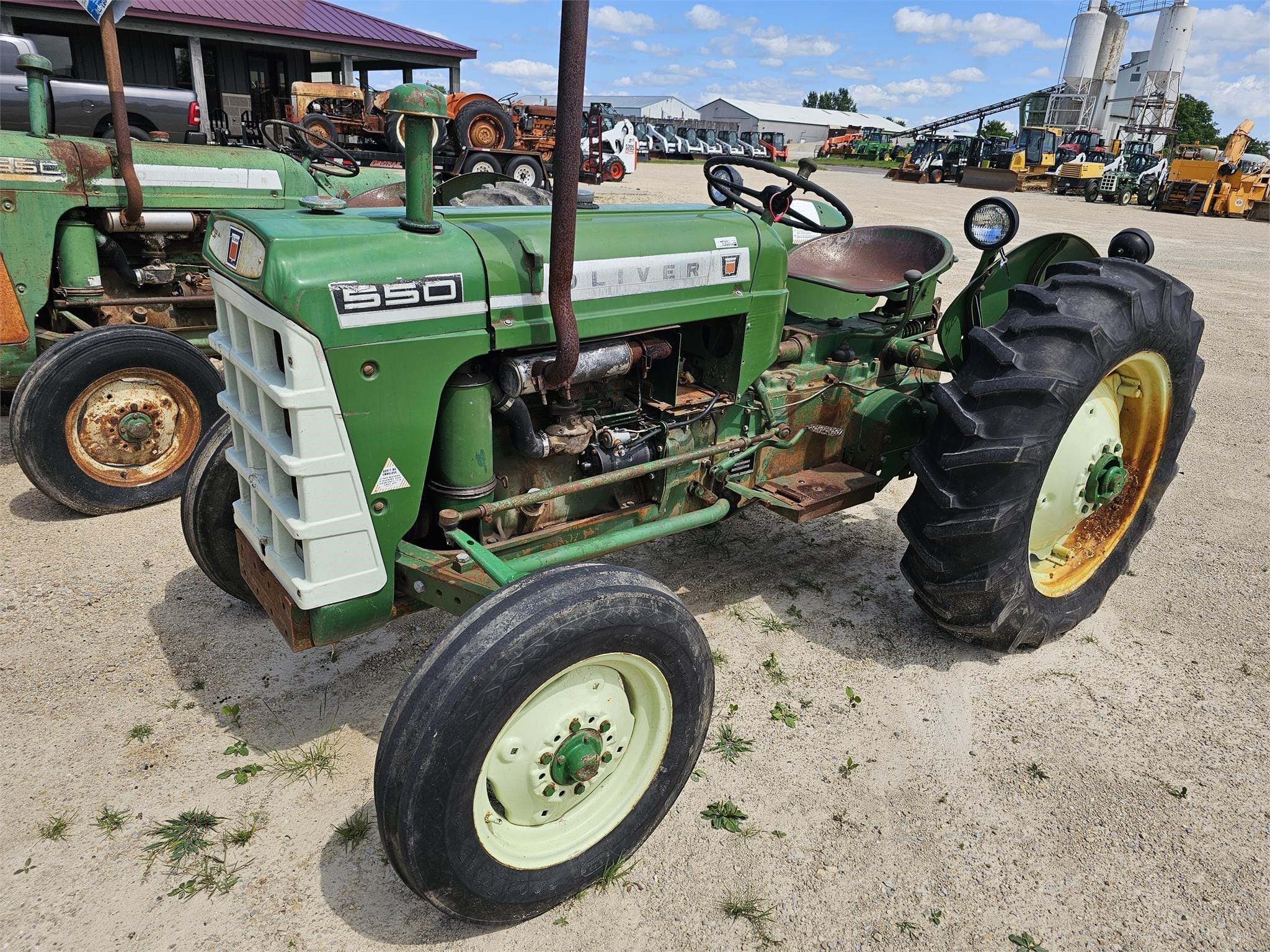 Main image Oliver 550