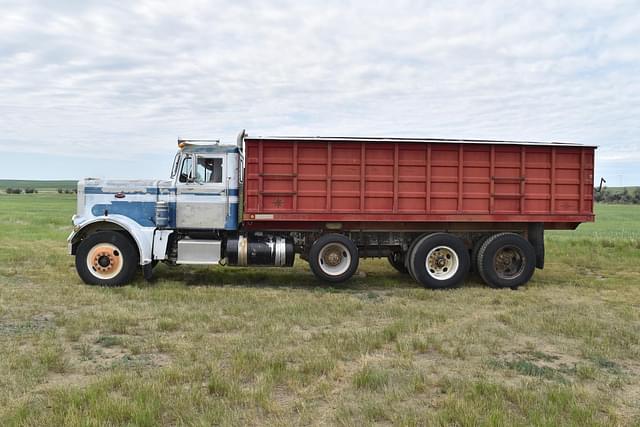 Image of Peterbilt 359 equipment image 4