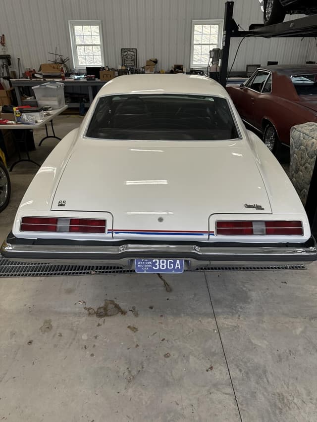 Image of Pontiac Grand AM equipment image 2