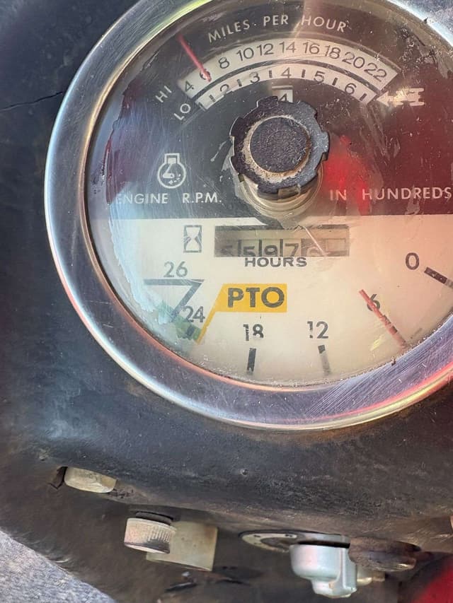 Image of International Harvester 1466 equipment image 4