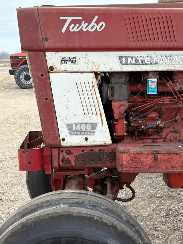 Image of International Harvester 1466 equipment image 3