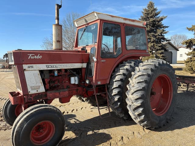 Image of International Harvester 1466 equipment image 1