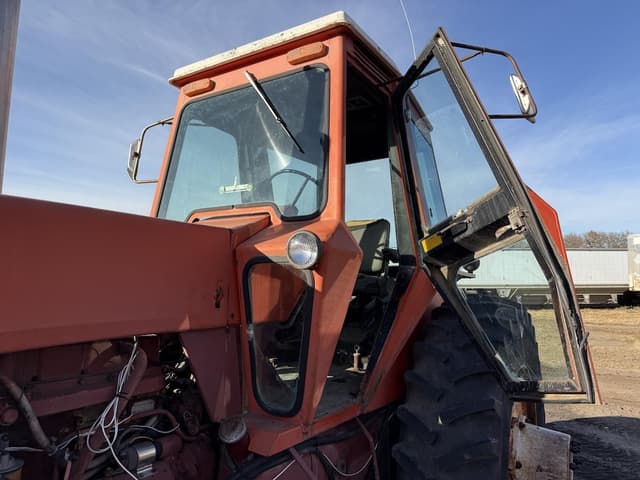 Image of Allis Chalmers 7030 equipment image 1
