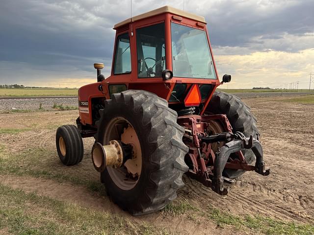 Image of Allis Chalmers 7050 equipment image 3