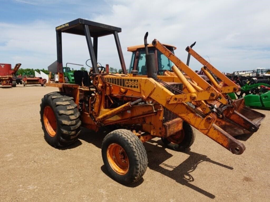 1974 Case 580B Equipment Image0