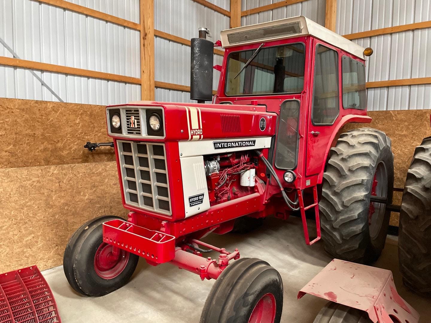 Main image International Harvester Hydro 100