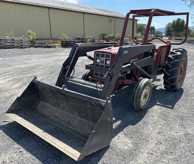 Image of International Harvester 464 equipment image 1