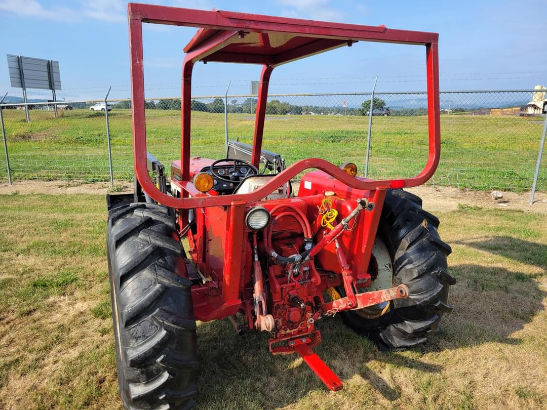 Image of International Harvester 464 Image 1