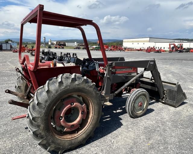 Image of International Harvester 464 equipment image 4