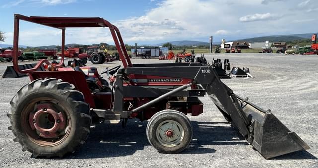 Image of International Harvester 464 equipment image 3