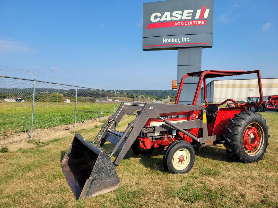 Image of International Harvester 464 Image 0