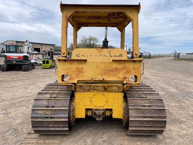 Image of Caterpillar D5 equipment image 3
